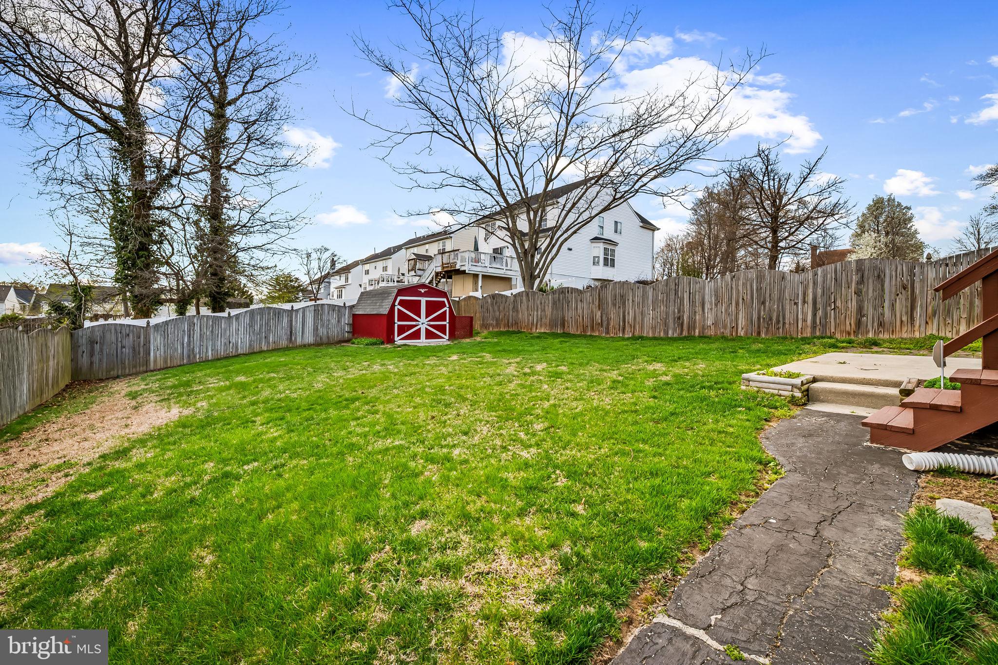 9382 North Laurel Road Laurel, MD 20723 - Photo 28 of 31 a view of a backyard with a garden
