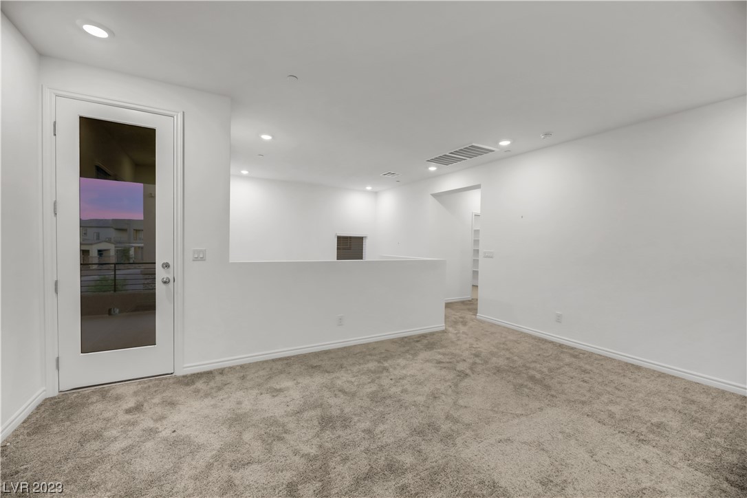 291 Robson Rdg Lane Henderson, NV 89015 - Photo 31 of 77 Loft