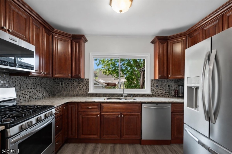 175 Colonial Road West Union, NJ 07083 - Photo 19 of 42 Gallery Image 19
