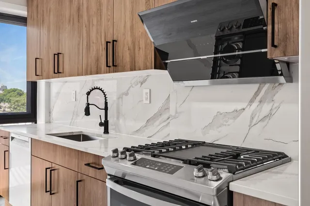 $529,500 | 1546 Broadway, Unit 6B | Bedford-Stuyvesant