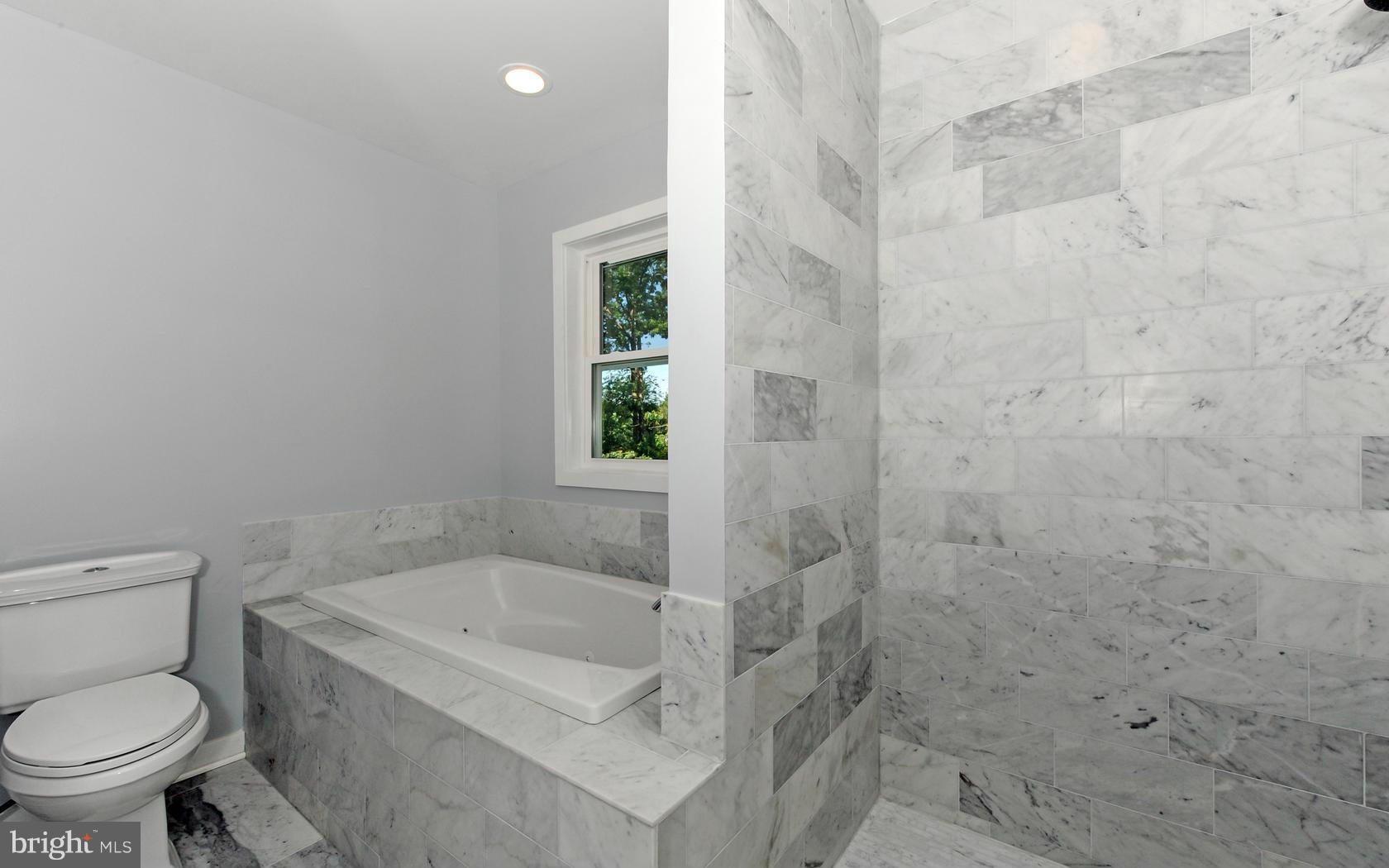 4018 Raleigh Road Pikesville, MD 21208 - Photo 16 of 30 Bath