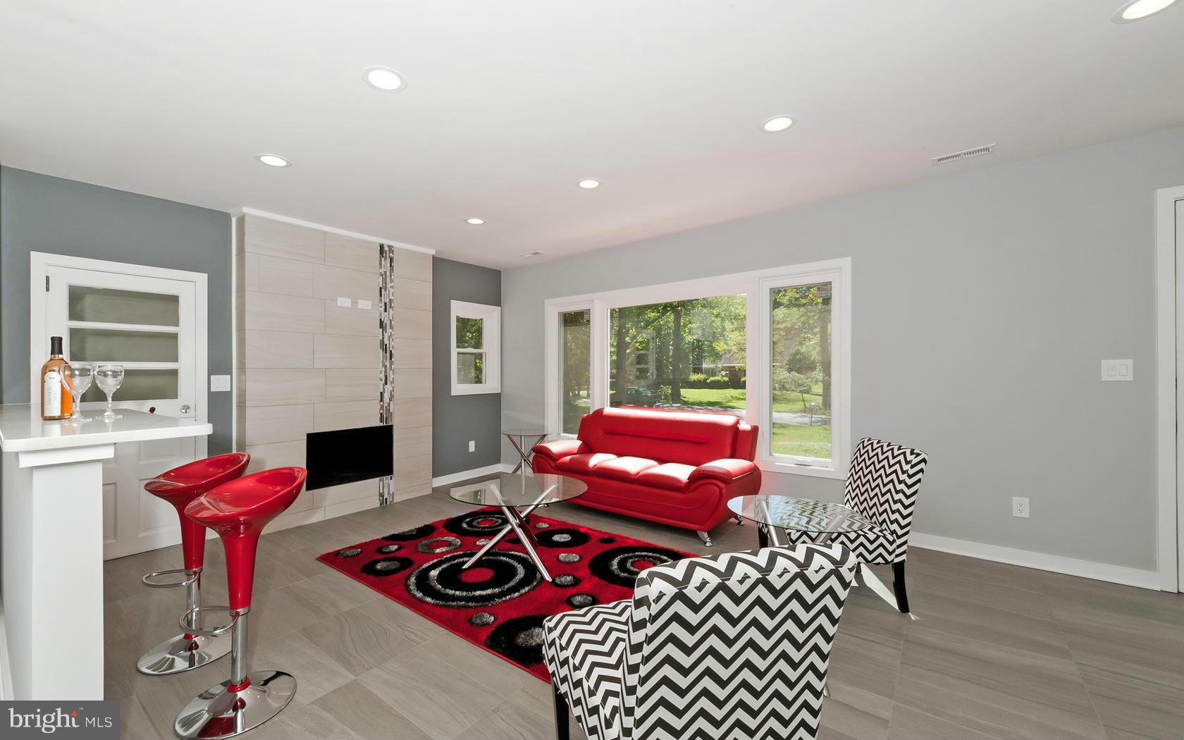 4018 Raleigh Road Pikesville, MD 21208 - Photo 3 of 30 Living Room