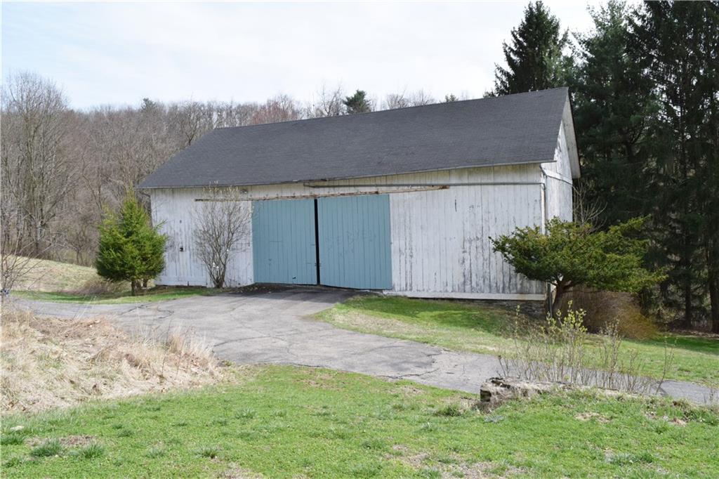 1050 Fox Chapel Road Fox Chapel, PA 15238 - Photo 23 of 25 Gallery Image 23