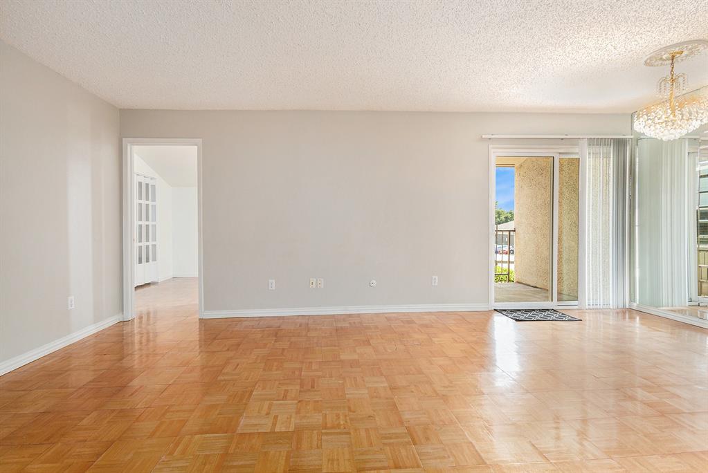 12806 Midway Road, Unit 2029 Dallas, TX 75244 - Photo 8 of 26 Gallery Image 8