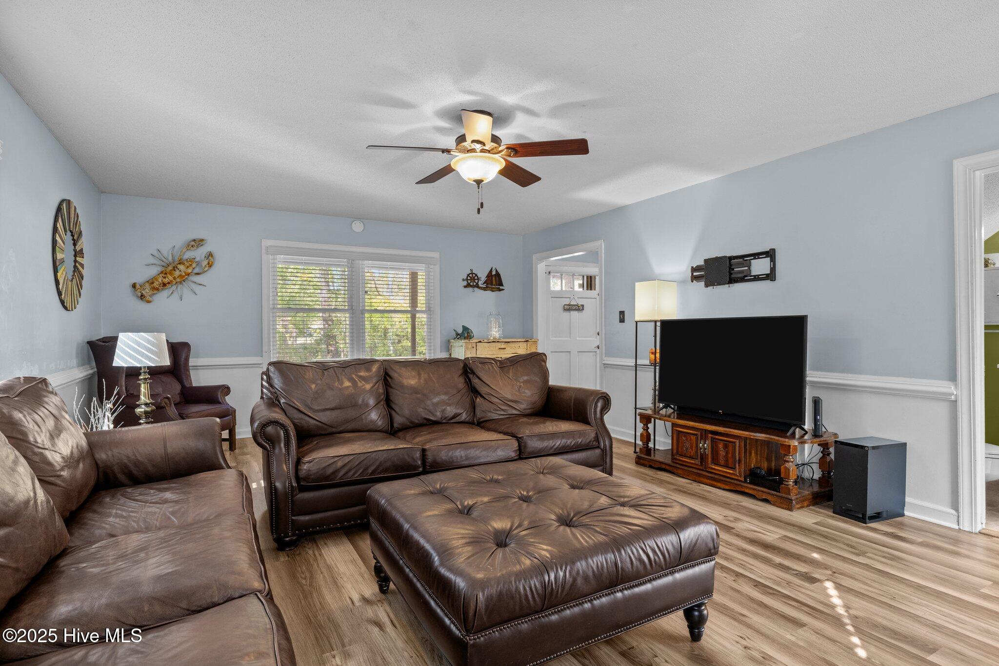 307 Little Rossie Road New Bern, NC 28560 - Photo 22 of 52 Living Rm view 4