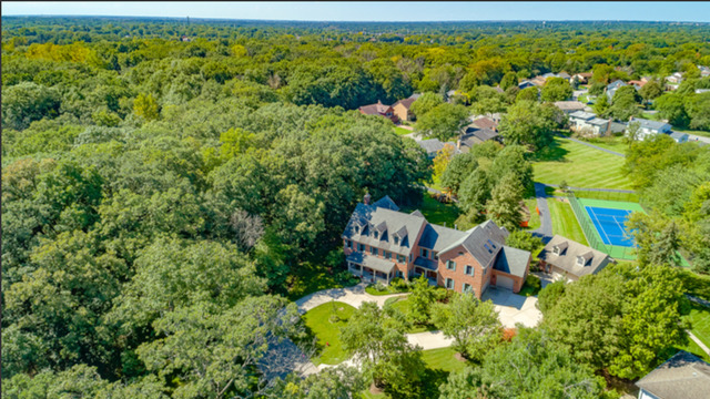 6778 Old College Road Lisle, IL 60532 - Photo 4 of 31