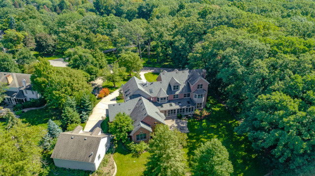 6778 Old College Road Lisle, IL 60532 - Photo 5 of 31