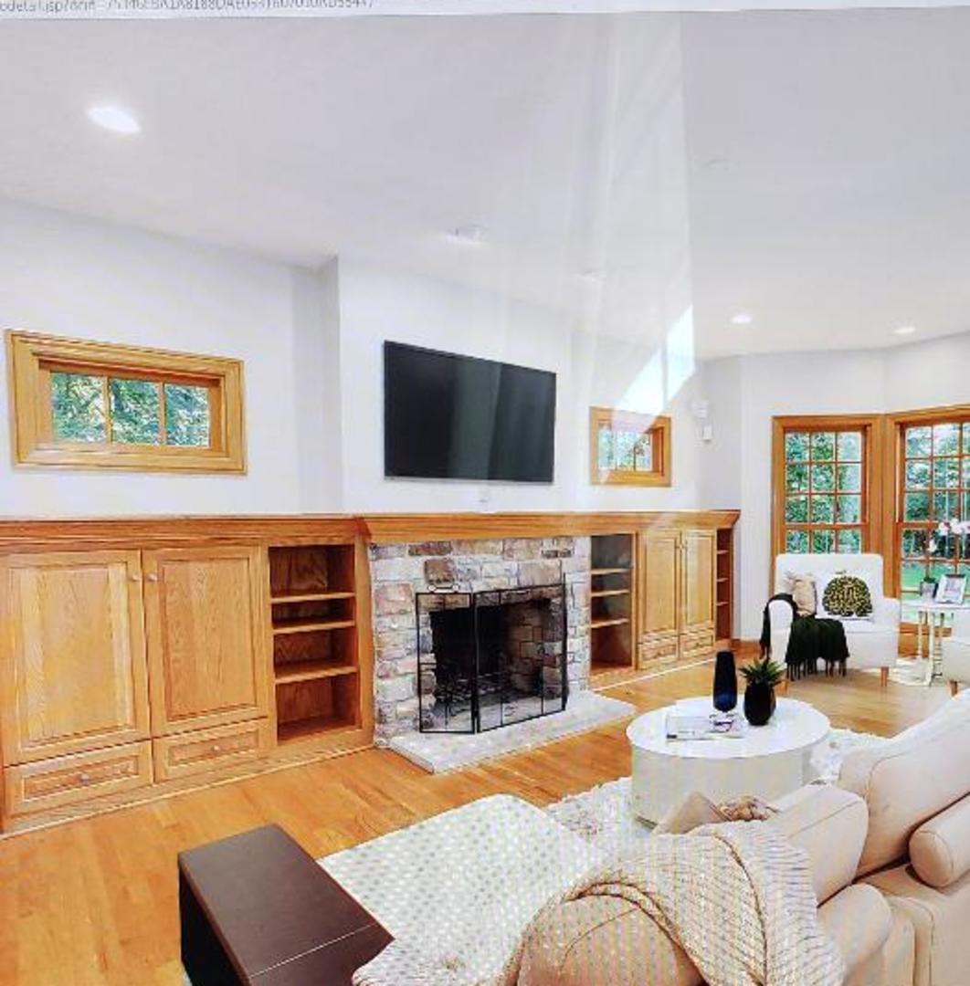 6778 Old College Road Lisle, IL 60532 - Photo 8 of 31