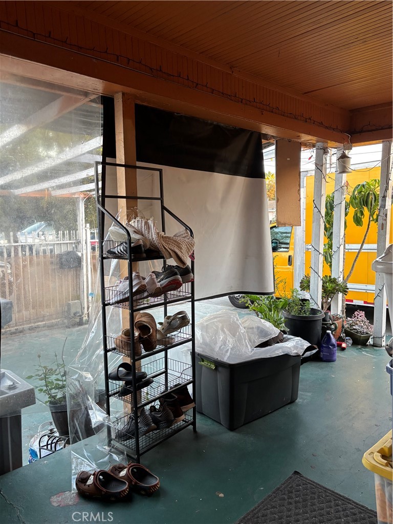 10821 Compton Los Angeles, CA 90059 - Photo 16 of 21