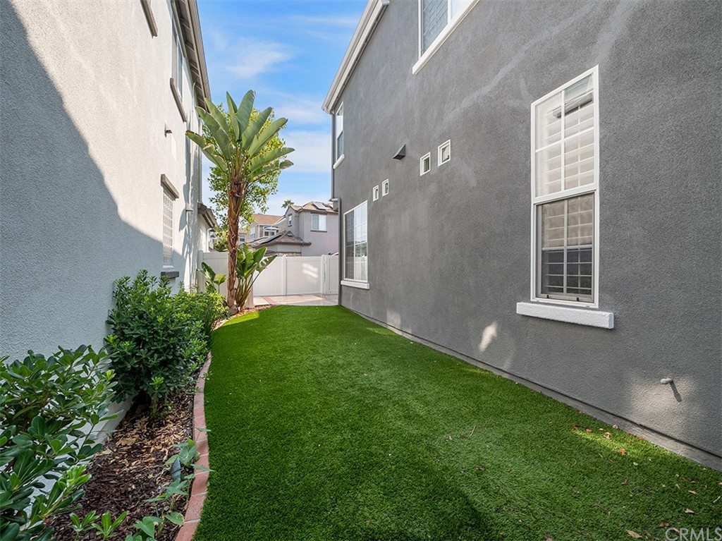 22 Hydrangea Street Ladera Ranch, CA 92694 - Photo 4 of 34