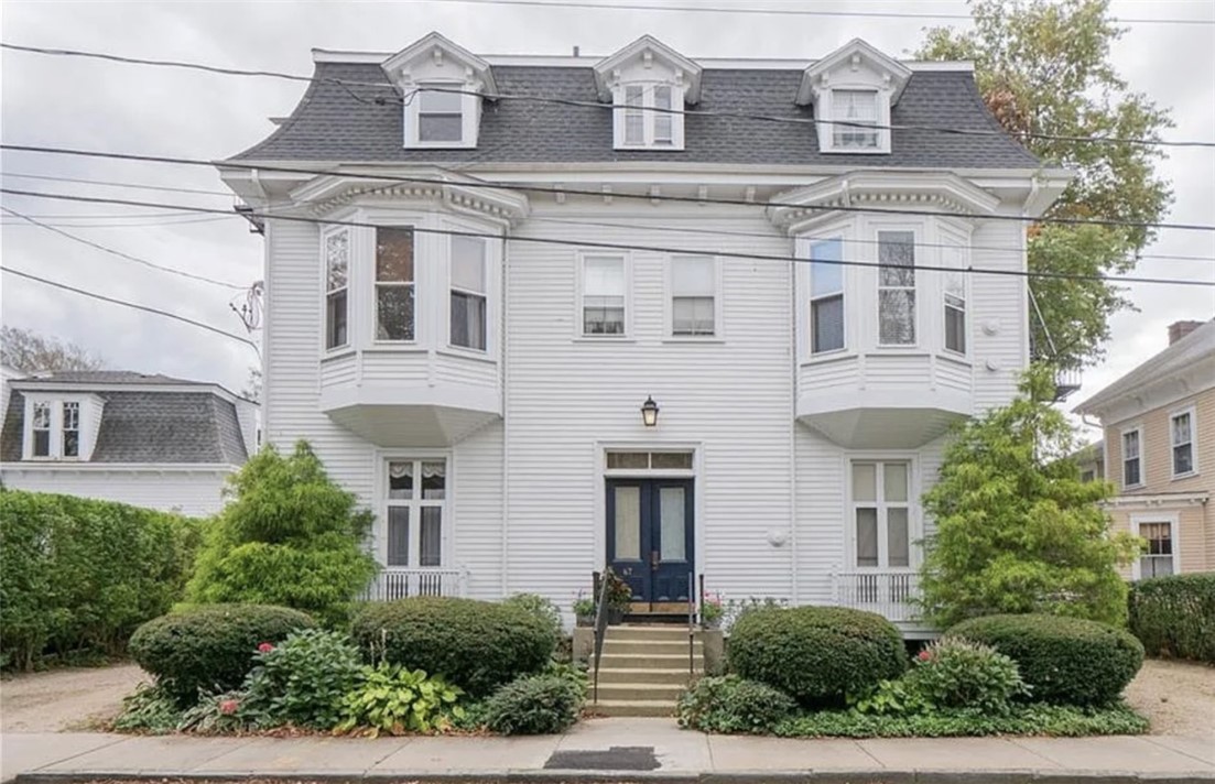 67 Perry Street, Unit 5 Newport, RI 02840 - Photo 1 of 26
