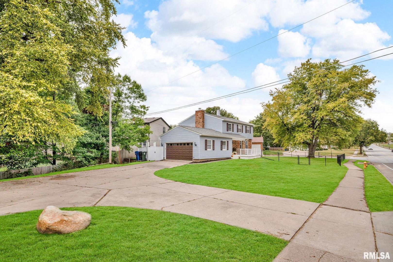 3044 Jersey Ridge Road Davenport, IA 52807 - Photo 2 of 28