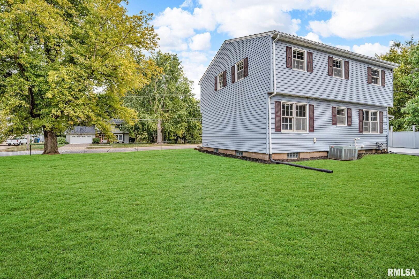 3044 Jersey Ridge Road Davenport, IA 52807 - Photo 3 of 28