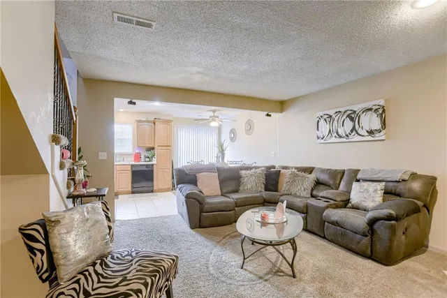 $190,000 | 10543 East 46th Terrace, Kansas City, MO 64133