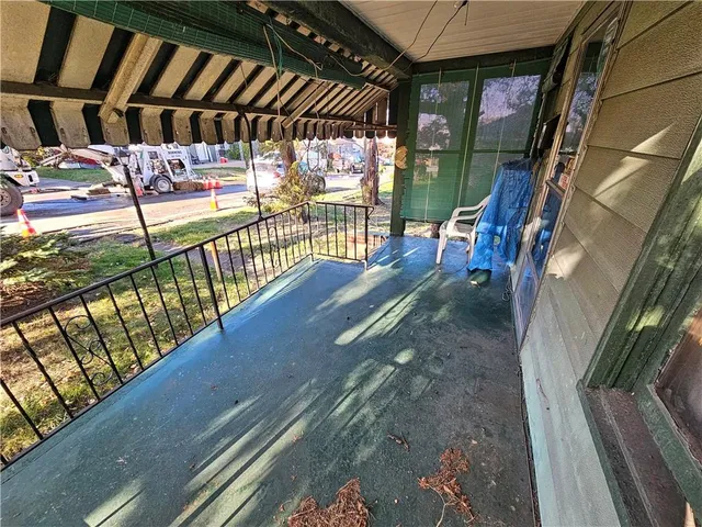 a view of an outdoor space