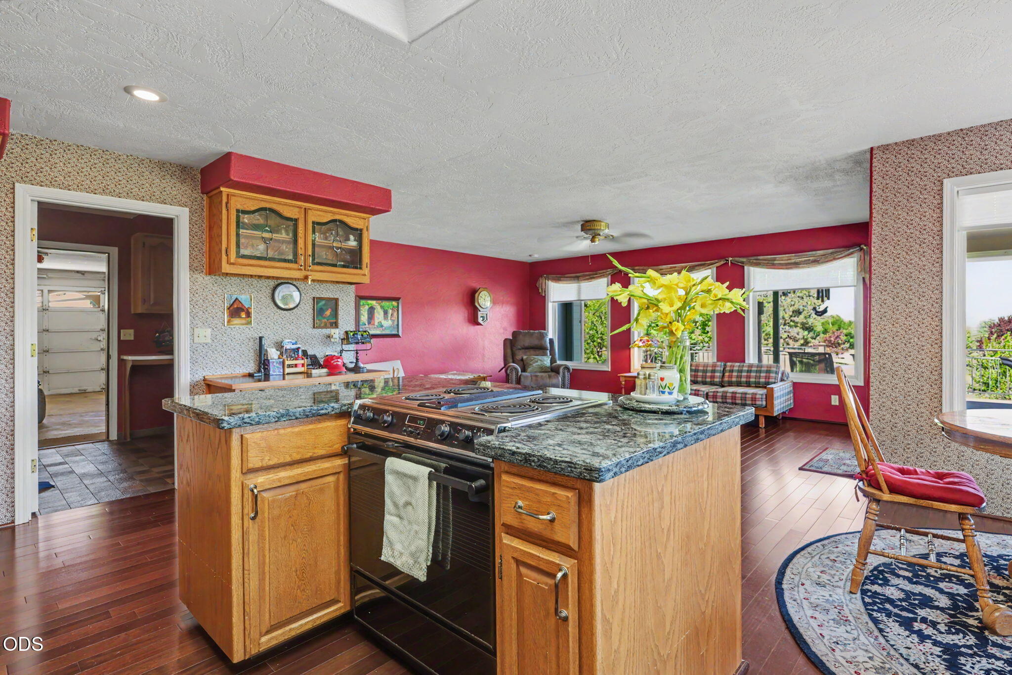 3939 Tami Lane Central Point, OR 97502 - Photo 17 of 57