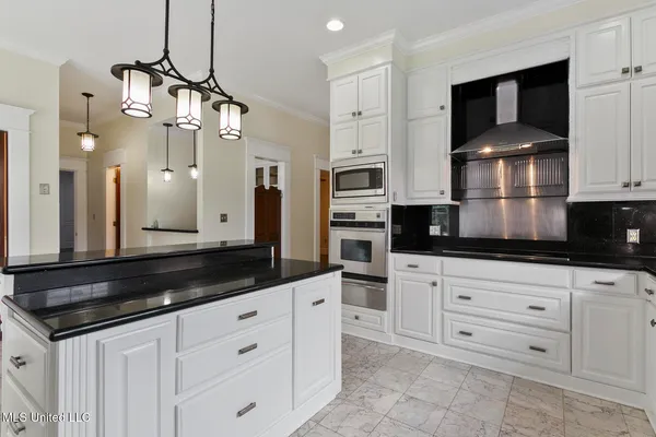 $1,016,000 | 8 12 Oaks Place, Madison, MS 39110