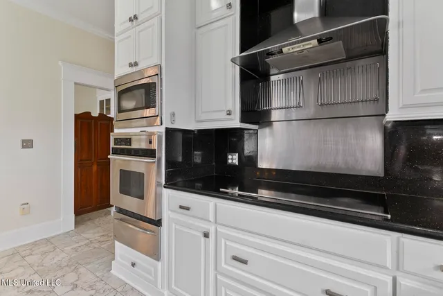 $1,025,000 | 8 12 Oaks Place, Madison, MS 39110