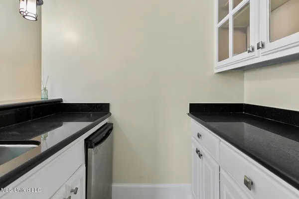 $1,016,000 | 8 12 Oaks Place, Madison, MS 39110