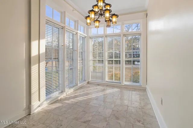 $1,025,000 | 8 12 Oaks Place, Madison, MS 39110