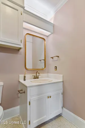 $1,016,000 | 8 12 Oaks Place, Madison, MS 39110