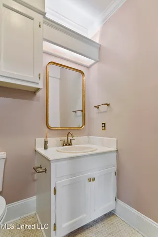 $1,025,000 | 8 12 Oaks Place, Madison, MS 39110