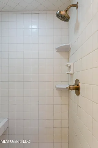 $1,025,000 | 8 12 Oaks Place, Madison, MS 39110