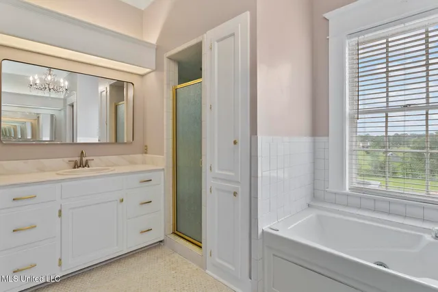 $1,025,000 | 8 12 Oaks Place, Madison, MS 39110