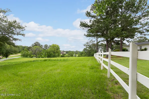 $1,016,000 | 8 12 Oaks Place, Madison, MS 39110