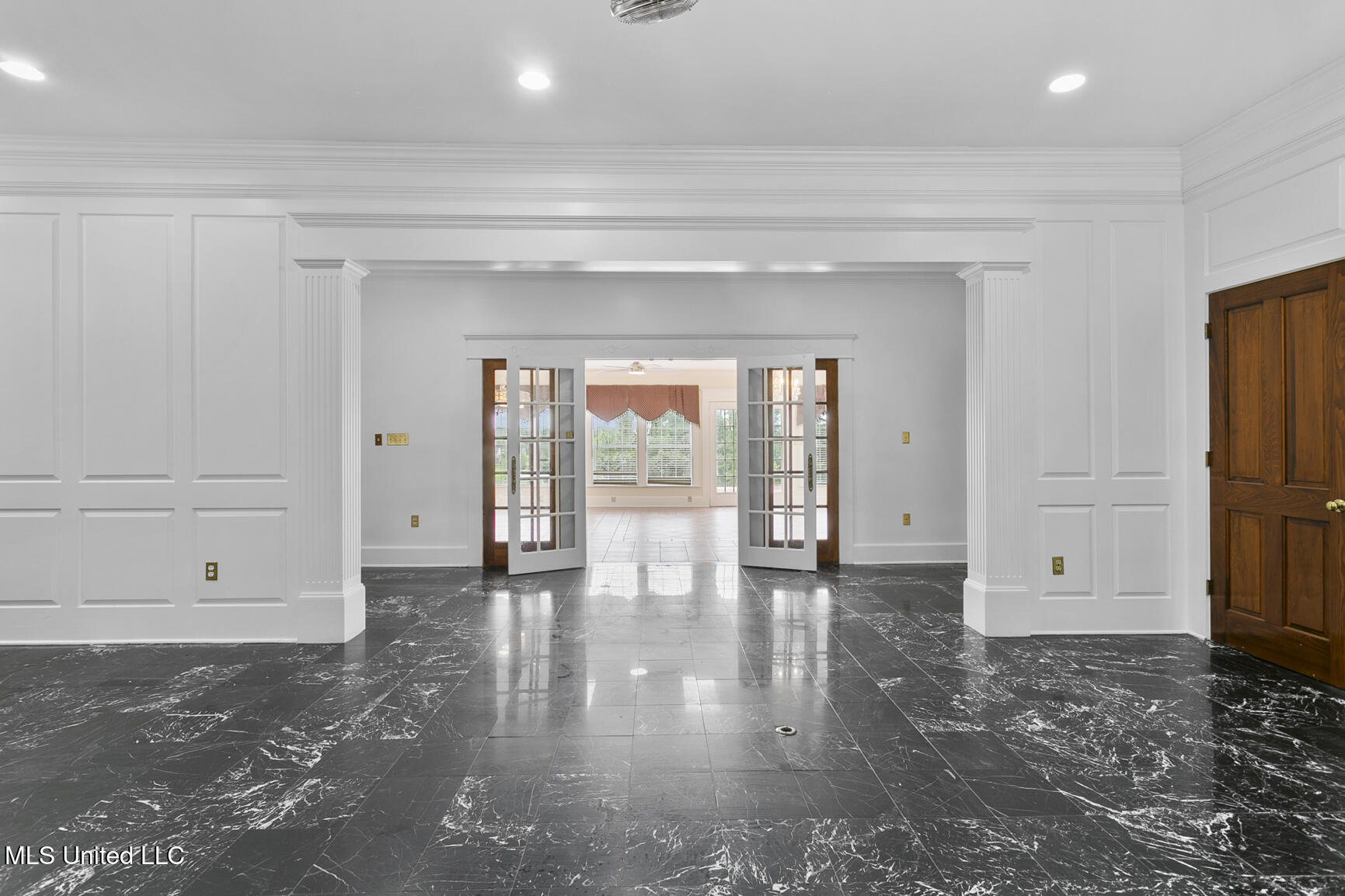 8 12 Oaks Place Madison, MS 39110 - Photo 5 of 79 8 Twelve Oaks final-3