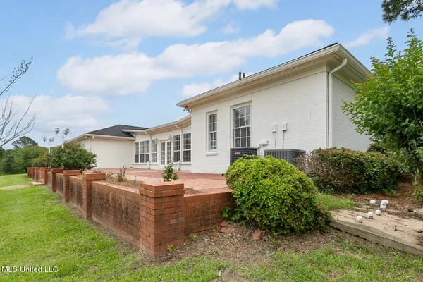 $1,016,000 | 8 12 Oaks Place, Madison, MS 39110