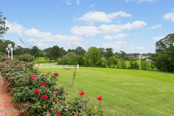 $1,016,000 | 8 12 Oaks Place, Madison, MS 39110