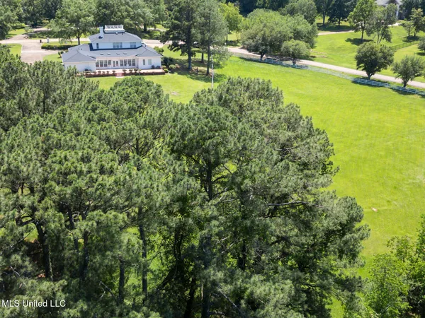 $1,016,000 | 8 12 Oaks Place, Madison, MS 39110