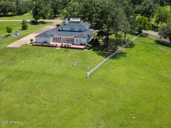 $1,016,000 | 8 12 Oaks Place, Madison, MS 39110