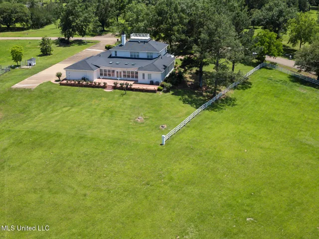 $1,025,000 | 8 12 Oaks Place, Madison, MS 39110