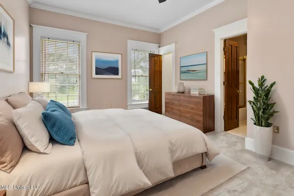 $1,016,000 | 8 12 Oaks Place, Madison, MS 39110