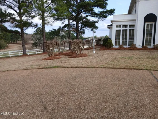 $1,016,000 | 8 12 Oaks Place, Madison, MS 39110