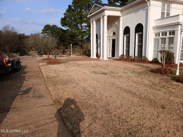 $1,016,000 | 8 12 Oaks Place, Madison, MS 39110