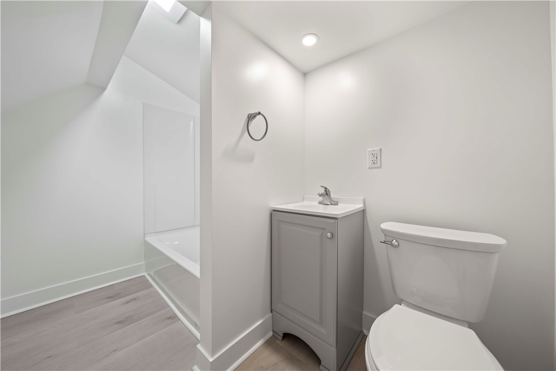 61 Lime Street Rochester, NY 14606 - Photo 27 of 35 Upper Unit Bath