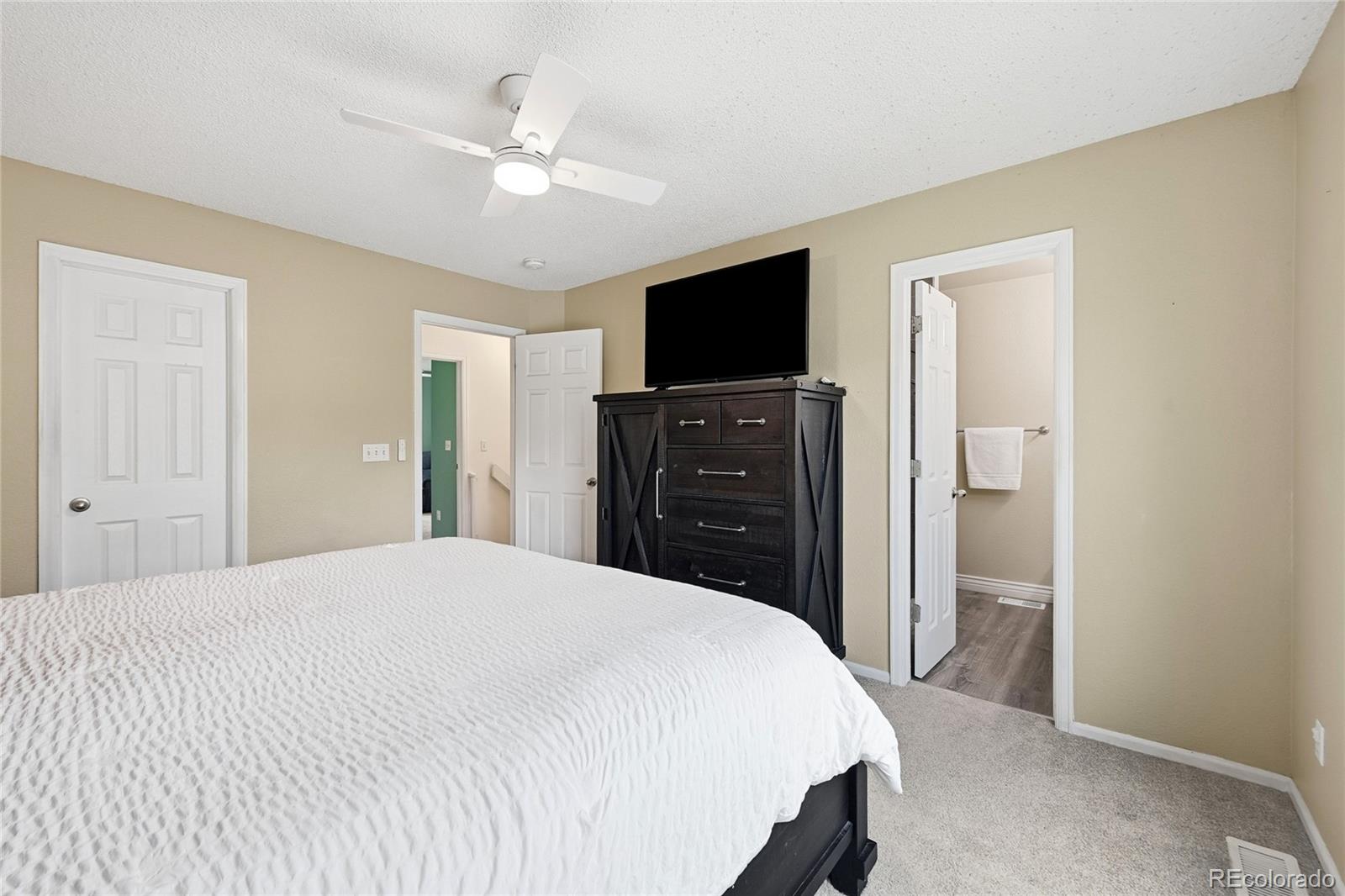 9688 Whitecliff Place Highlands Ranch, CO 80129 - Photo 16 of 36
