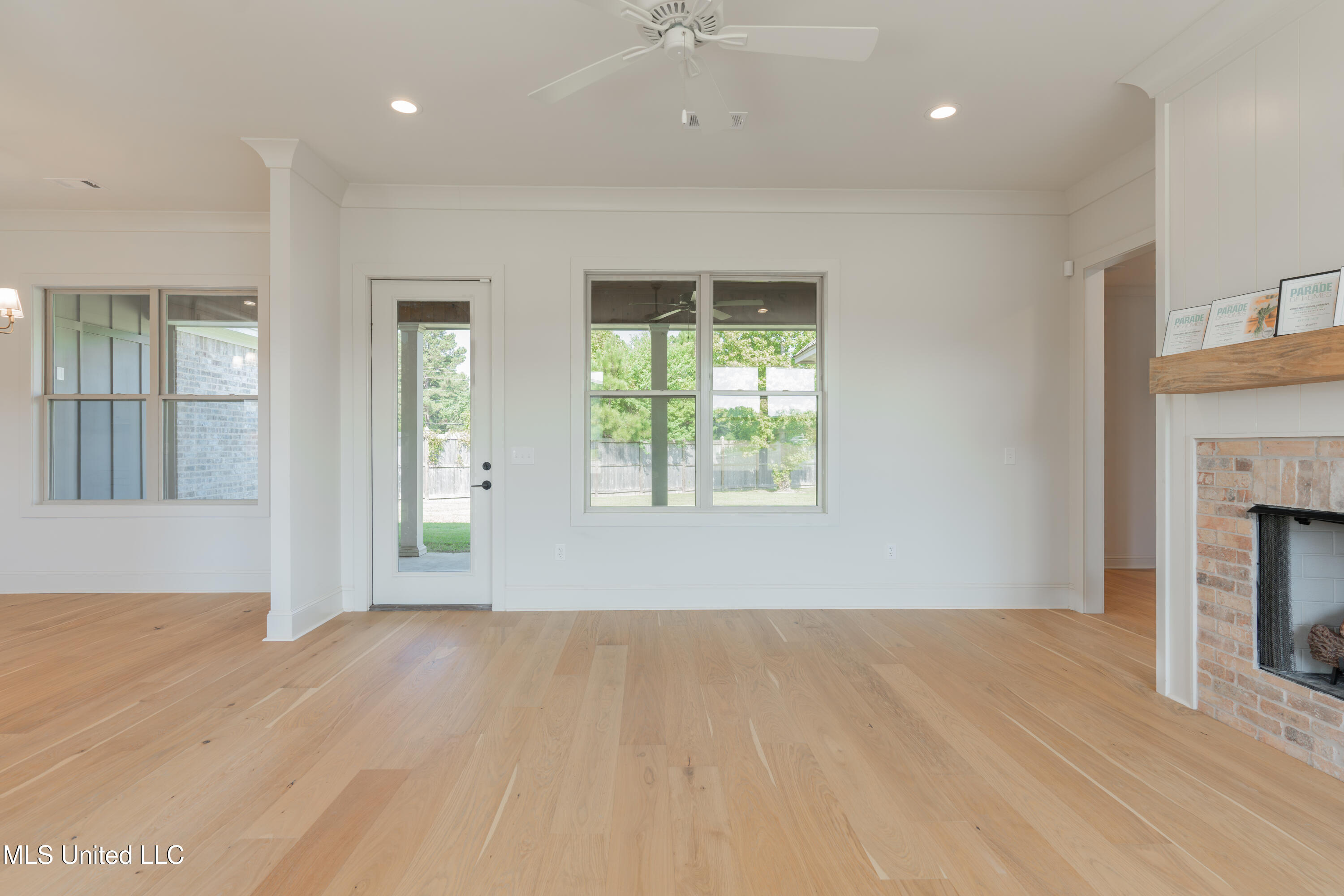 118 Trace Pointe Place Clinton, MS 39056 - Photo 12 of 74 12-LivingRoom(1)