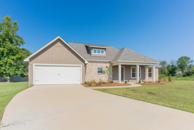 $389,900 | 118 Trace Pointe Place, Clinton, MS 39056