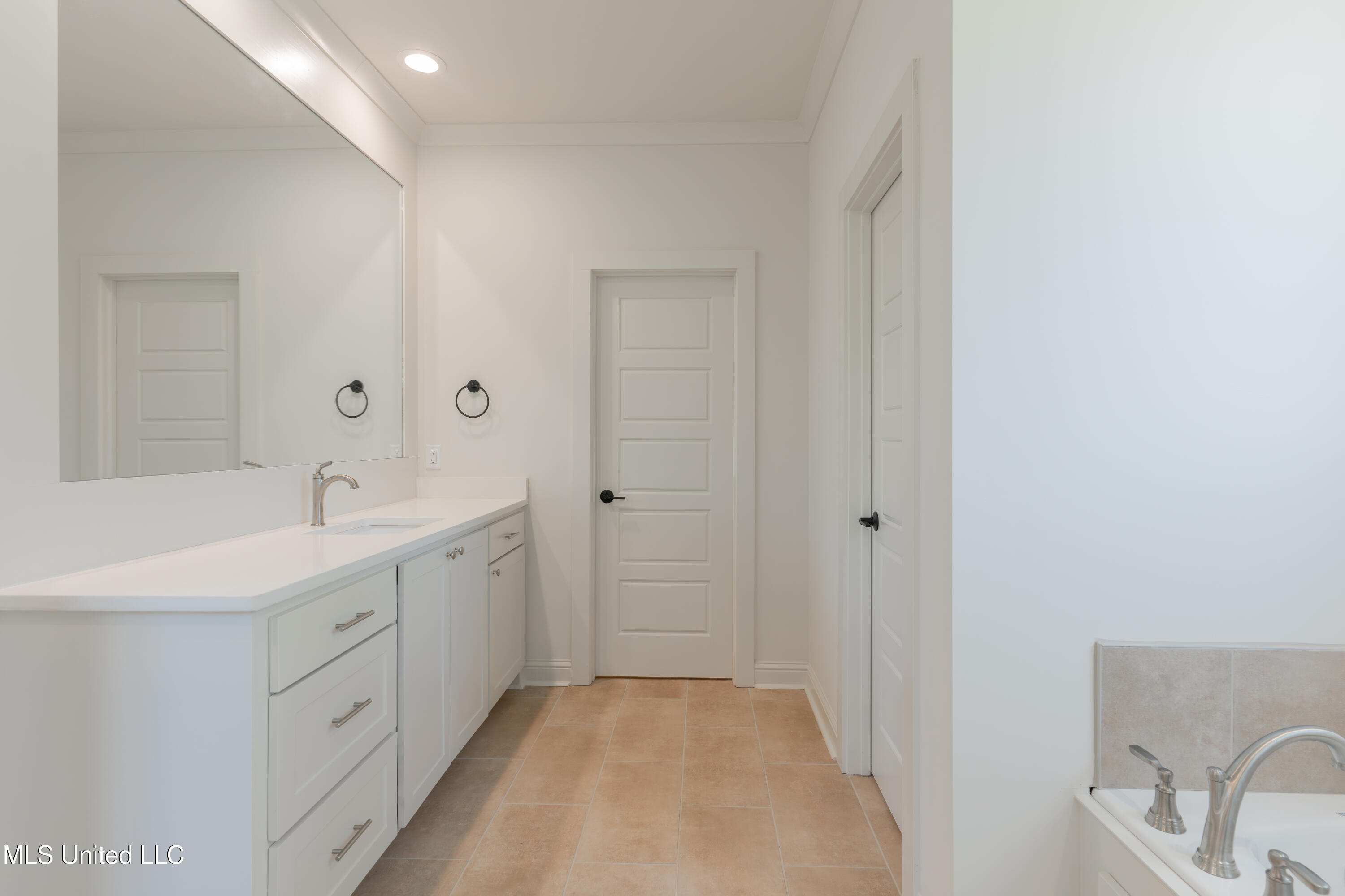 118 Trace Pointe Place Clinton, MS 39056 - Photo 38 of 74 38-PrimaryBathroom(6)