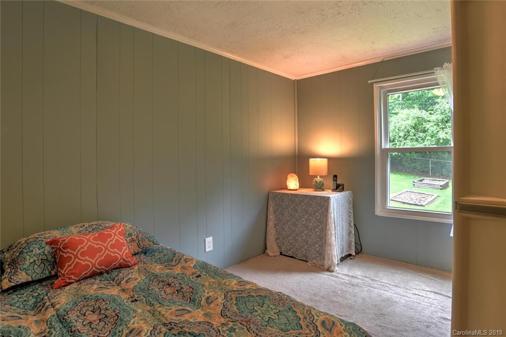 424 Reeves Cove Road Candler, NC 28715 - Photo 14 of 24 Gallery Image 14