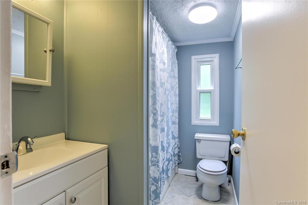 424 Reeves Cove Road Candler, NC 28715 - Photo 15 of 24 Gallery Image 15