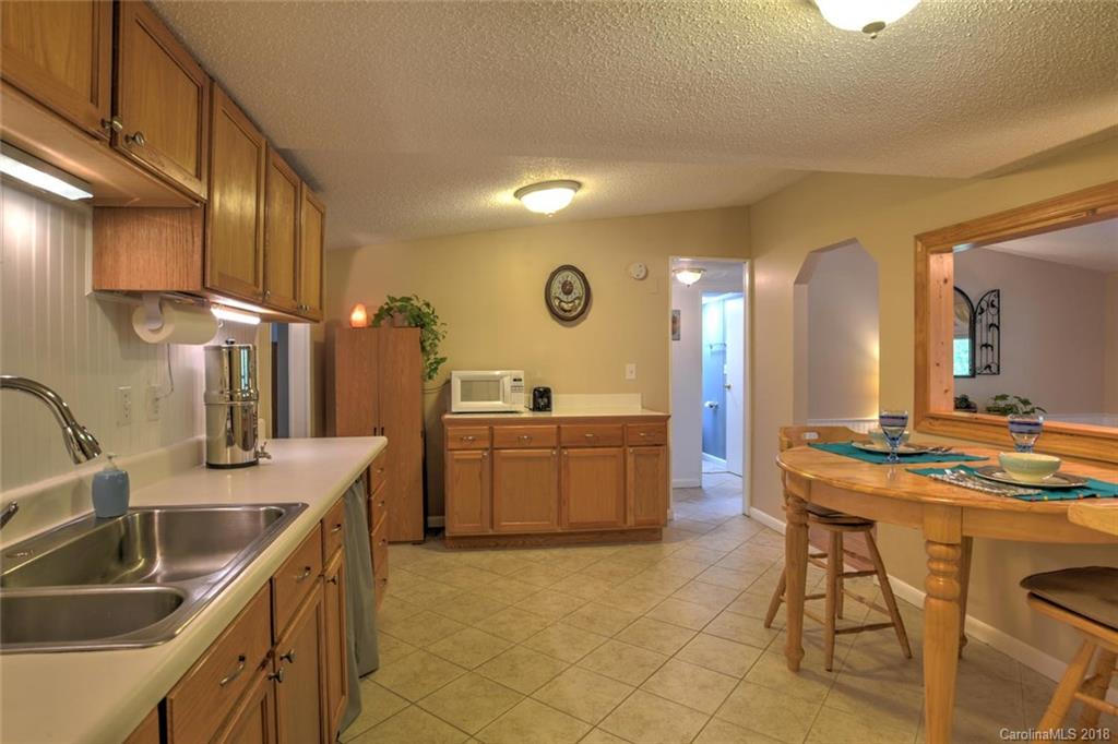 424 Reeves Cove Road Candler, NC 28715 - Photo 7 of 24 Gallery Image 7