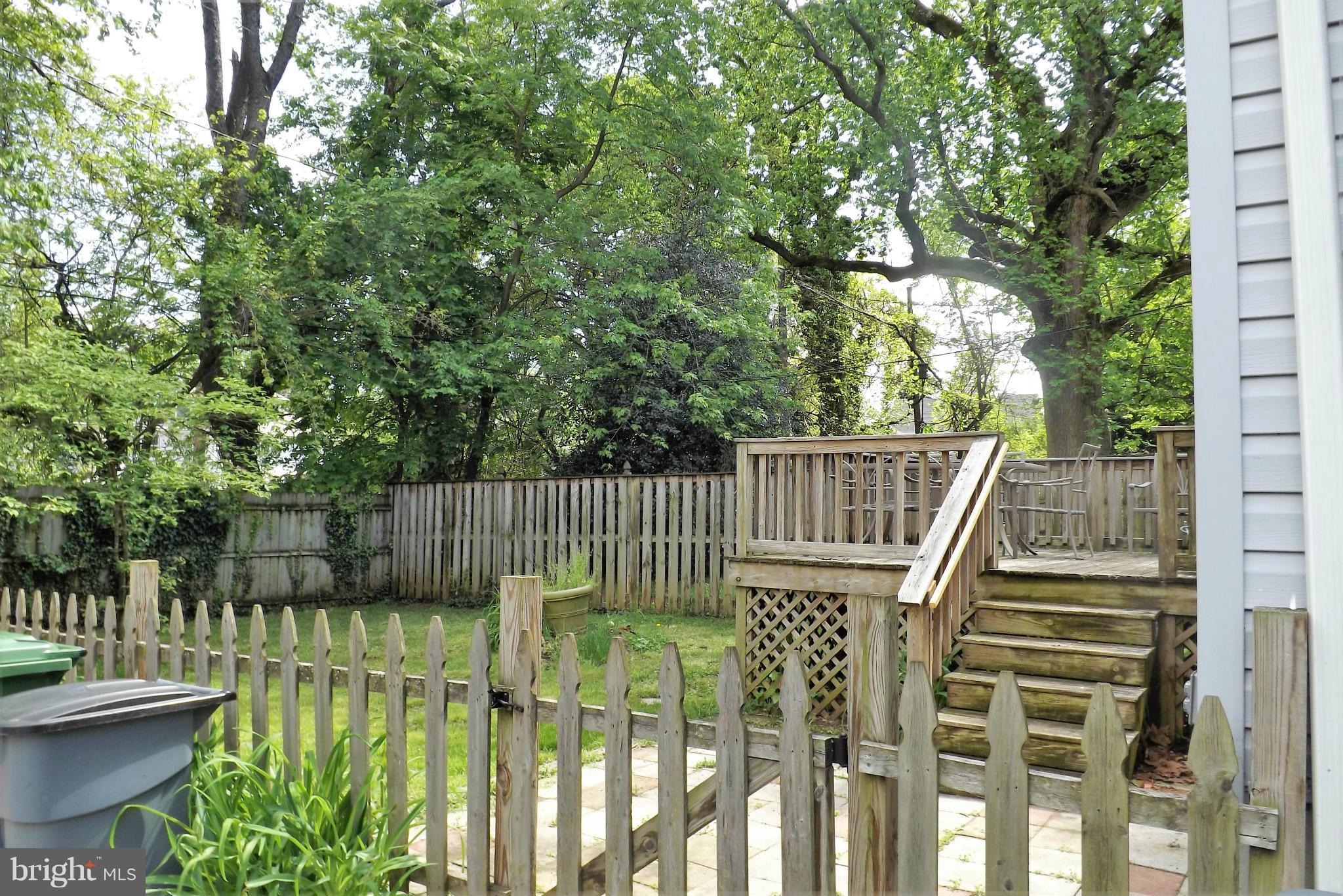 5311 Wendley Road Baltimore, MD 21229 - Photo 5 of 21 backyard