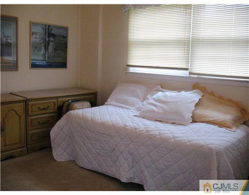 3 Mccue Road Morganville, NJ 07751 - Photo 13 of 23 Gallery Image 13