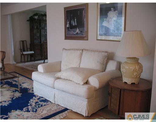 3 Mccue Road Morganville, NJ 07751 - Photo 4 of 23 Gallery Image 4