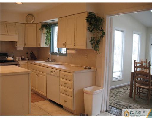 3 Mccue Road Morganville, NJ 07751 - Photo 10 of 23 Gallery Image 10
